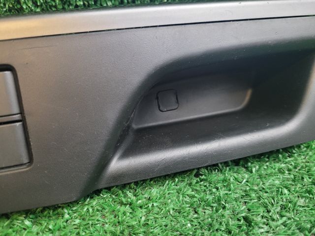 bontott SUZUKI VITARA Bal első Ablakemelő Kapcsoló