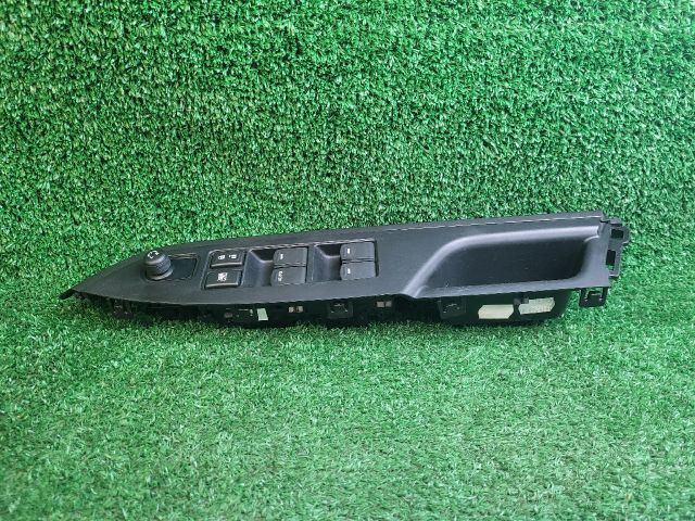 bontott SUZUKI VITARA Bal első Ablakemelő Kapcsoló