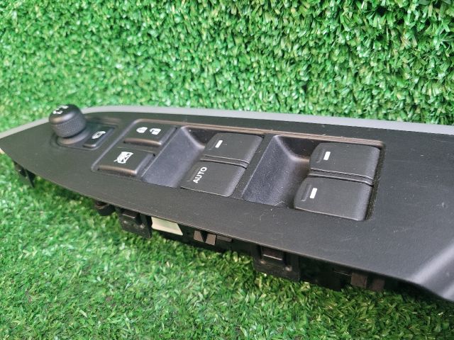 bontott SUZUKI VITARA Bal első Ablakemelő Kapcsoló