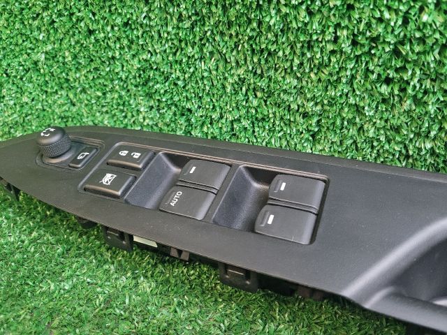 bontott SUZUKI VITARA Bal első Ablakemelő Kapcsoló