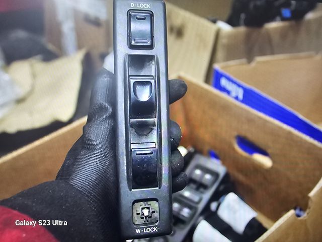 bontott SUZUKI VITARA Bal első Ablakemelő Szerkezet (Elektromos)