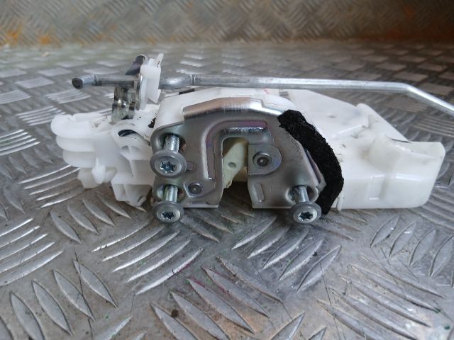 bontott SUZUKI VITARA Bal első Ajtózár