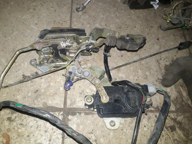 bontott SUZUKI VITARA Bal első Ajtózár