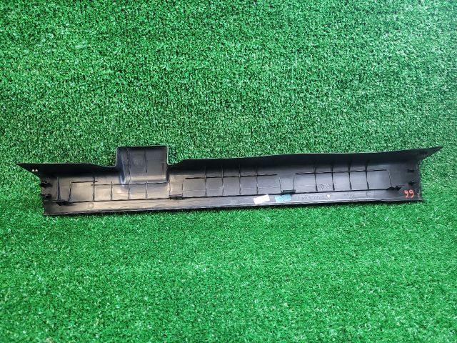 bontott SUZUKI VITARA Bal első Belső Küszöb Burkolat