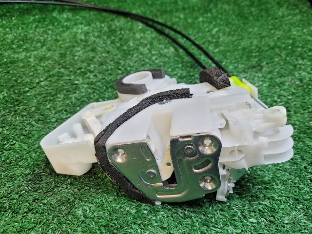 bontott SUZUKI VITARA Bal első Központizár Motor