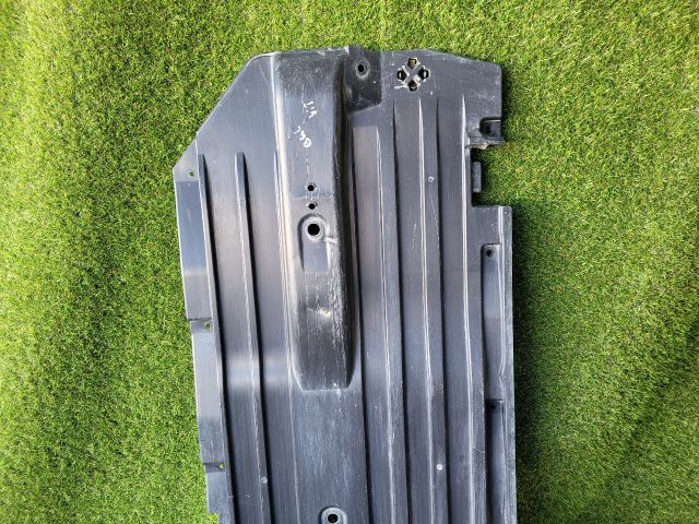 bontott SUZUKI VITARA Bal Fenéklemez