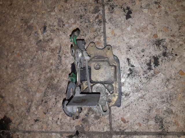 bontott SUZUKI VITARA Bal hátsó Ajtózár