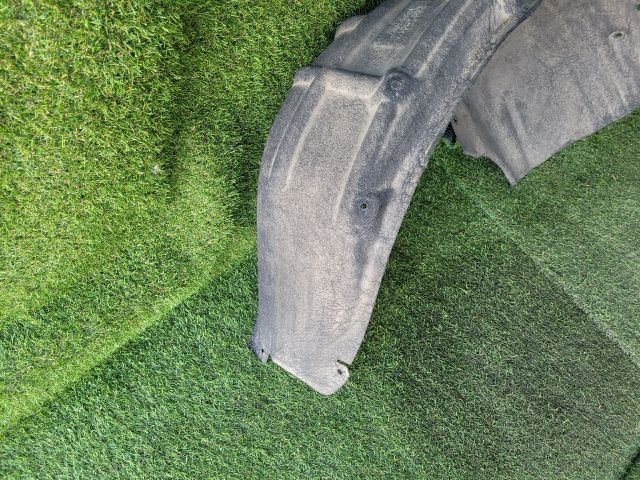 bontott SUZUKI VITARA Bal hátsó Dobbetét (Kerékjárati, Műanyag)