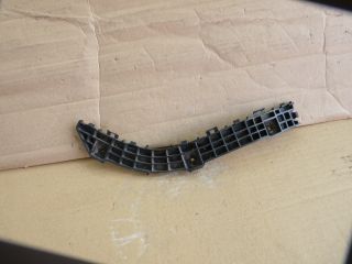 bontott SUZUKI VITARA Bal hátsó Lökhárító Tartó (Műanyag)