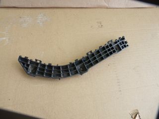 bontott SUZUKI VITARA Bal hátsó Lökhárító Tartó (Műanyag)