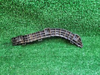 bontott SUZUKI VITARA Bal hátsó Oldal Lökhárító Tartó (Műanyag)