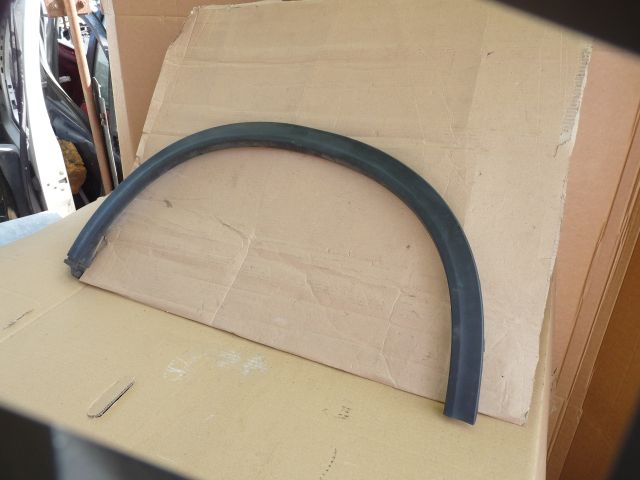 bontott SUZUKI VITARA Bal hátsó Sárvédő Díszléc