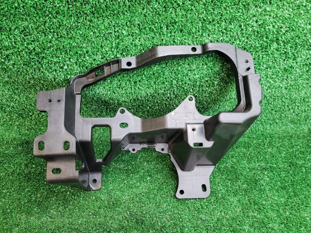 bontott SUZUKI VITARA Bal Ködfényszóró Tartó