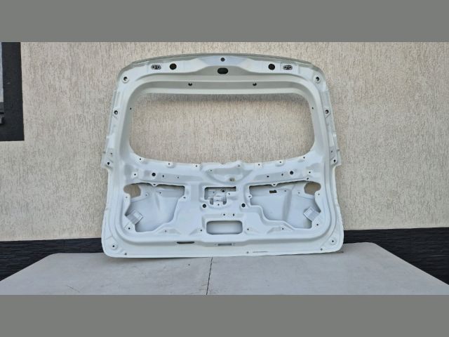 bontott SUZUKI VITARA Csomagtérajtó (Üres lemez)