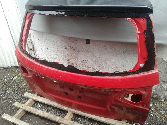 bontott SUZUKI VITARA Csomagtérajtó (Üres lemez)