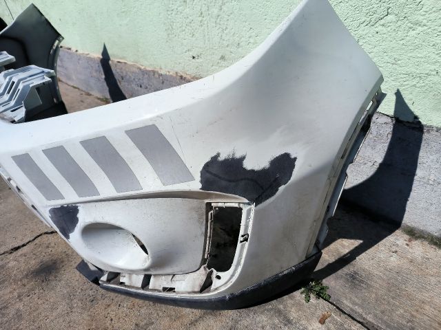 bontott SUZUKI VITARA Első Lökhárító (Részeivel)