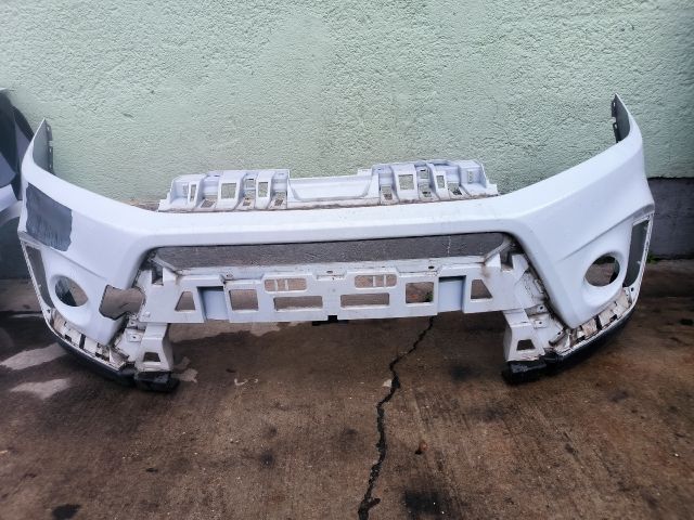 bontott SUZUKI VITARA Első Lökhárító (Részeivel)