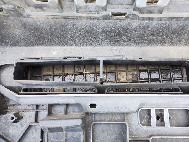 bontott SUZUKI VITARA Első Lökhárító (Részeivel)