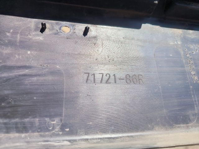 bontott SUZUKI VITARA Első Lökhárító (Részeivel)