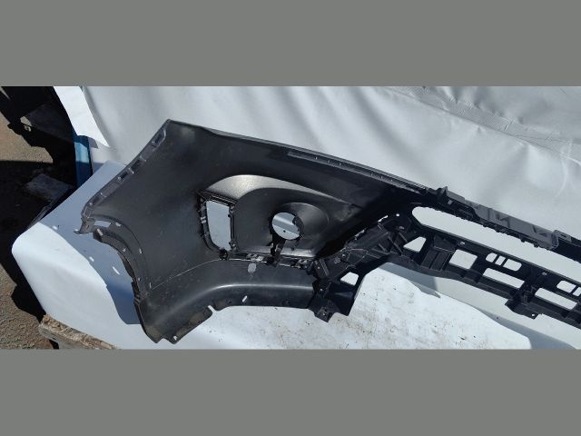 bontott SUZUKI VITARA Első Lökhárító (Üresen)