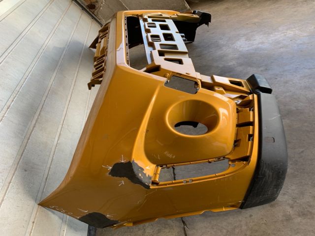 bontott SUZUKI VITARA Első Lökhárító (Üresen)