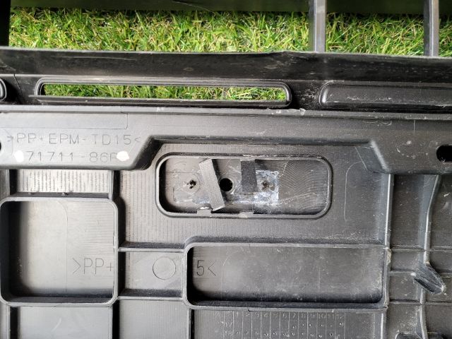 bontott SUZUKI VITARA Első Lökhárító (Üresen)