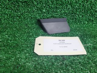 bontott SUZUKI VITARA Első Vonószem Burkolat