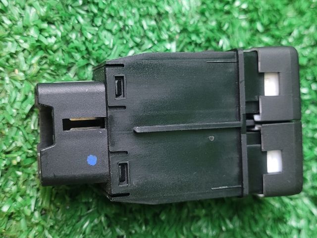 bontott SUZUKI VITARA ESP Kapcsoló