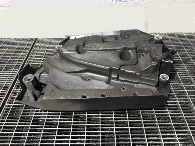 bontott SUZUKI VITARA Felső Hűtőburkolat