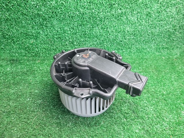 bontott SUZUKI VITARA Fűtőmotor (Klímás)