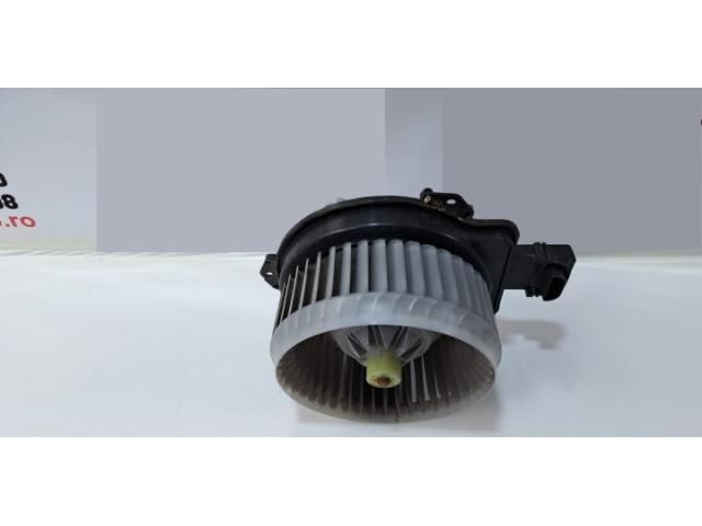 bontott SUZUKI VITARA Fűtőmotor (Klímás)