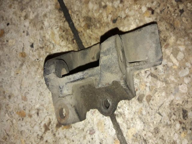 bontott SUZUKI VITARA Generátor Tartó Bak