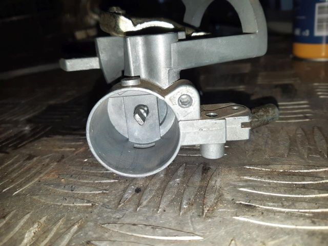 bontott SUZUKI VITARA Gyújtáskapcsoló Ház