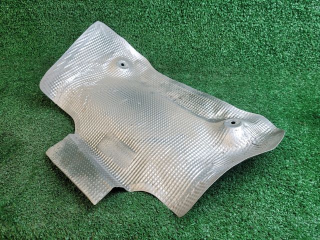 bontott SUZUKI VITARA Hátsó Kipufogó Dob Hővédő Lemez