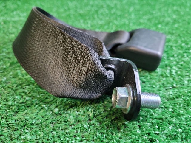 bontott SUZUKI VITARA Hátsó középső Biztonsági Öv Csat