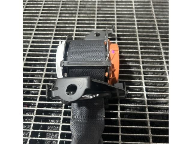 bontott SUZUKI VITARA Hátsó középső Biztonsági Öv