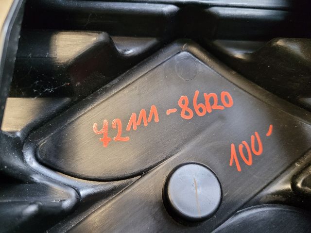 bontott SUZUKI VITARA Hűtőrács