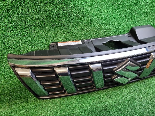 bontott SUZUKI VITARA Hűtőrács