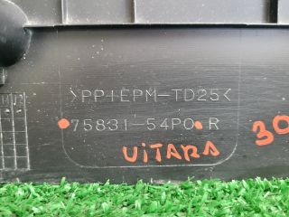 bontott SUZUKI VITARA Jobb Alsó Műszerfal Burkolat