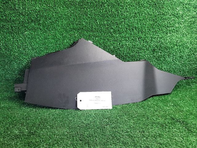 bontott SUZUKI VITARA Jobb Alsó Műszerfal Burkolat