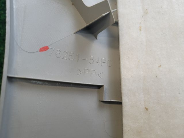 bontott SUZUKI VITARA Jobb C Oszlop Burkolat