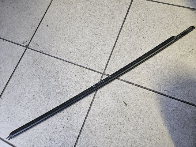 bontott SUZUKI VITARA Jobb első Ablak Díszléc