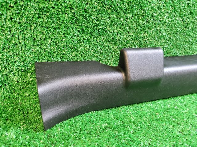 bontott SUZUKI VITARA Jobb első Belső Küszöb Burkolat