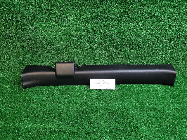 bontott SUZUKI VITARA Jobb első Belső Küszöb Burkolat