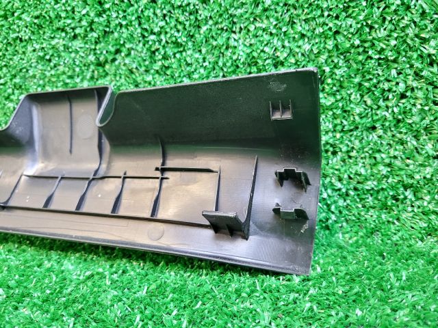 bontott SUZUKI VITARA Jobb első Belső Küszöb Burkolat