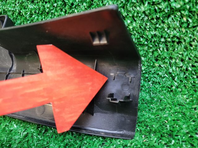 bontott SUZUKI VITARA Jobb első Belső Küszöb Burkolat