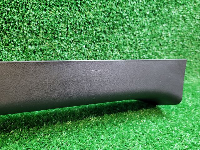 bontott SUZUKI VITARA Jobb első Belső Küszöb Burkolat