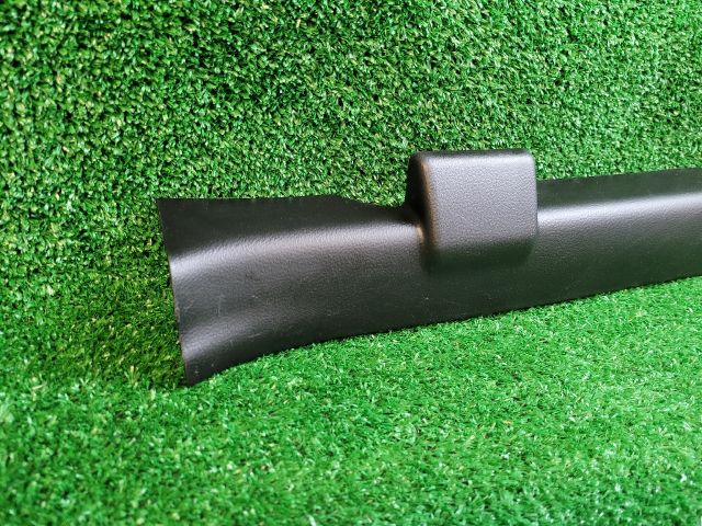 bontott SUZUKI VITARA Jobb első Belső Küszöb Burkolat