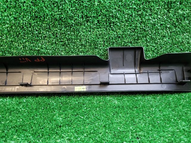 bontott SUZUKI VITARA Jobb első Belső Küszöb Burkolat