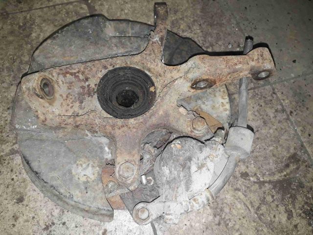 bontott SUZUKI VITARA Jobb első Csonkállvány Kerékaggyal